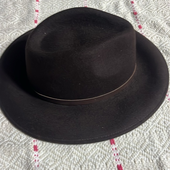 Stylish Black Fedora Hat by Eddie Bauer - Picture 3 of 7